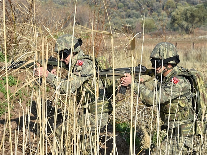 SAT ve SAS komandolarından operasyonlara destek 19