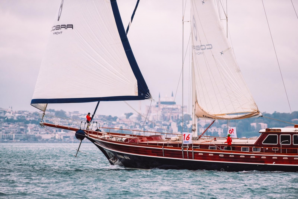 İstanbul Boğazı muhteşem karelere sahne oldu 23