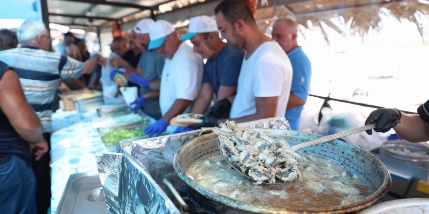 Aliağa’da Balık Sezonu, Balık Ekmek Şenliği ile Kutlandı