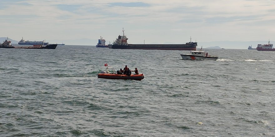 Zeytinburnu'nda Denize Giren Çocuk Kayboldu: Arama Çalışmaları Sürüyor