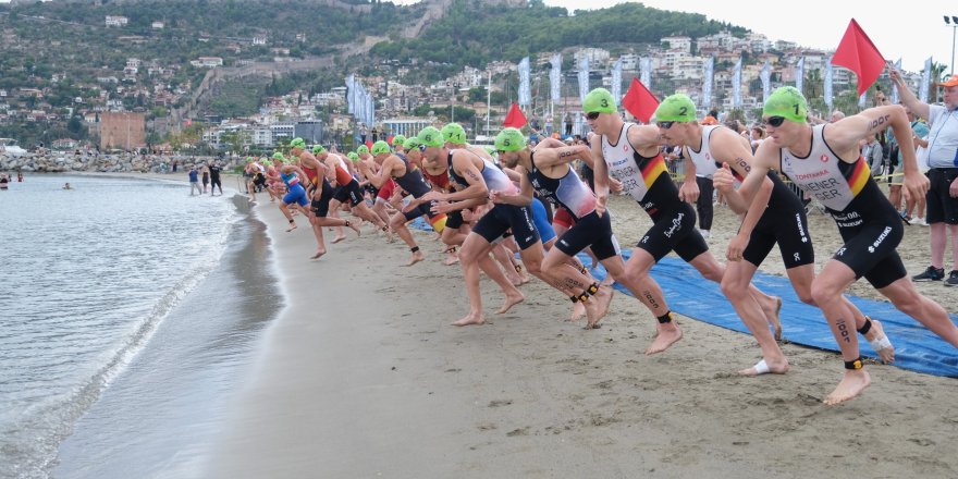 Halk Triatlonu 33. Alanya Uluslararası Triatlon Yarışması’yla Geri Dönüyor