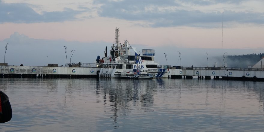 Çanakkale Boğazı Sis Nedeniyle Transit Gemi Geçişlerine Kapatıldı