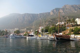 Kaş'ta deniz kirliliği uyarısı