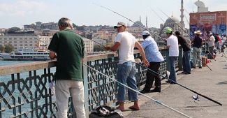 Boğaz'da ve Haliç'te olta sallamak izne bağlanıyor