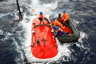 Çin'in "Mistik Deniz Ejderhası" Ciaolong, Pasifik yolunda