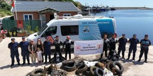 Kıyıköy Limanında Temizlik Gerçekleştirildi: Onlarca Lastik ve Çöp Çıkarıldı