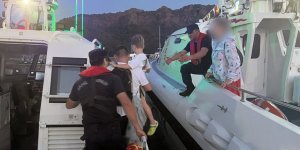 Özel Teknede Rahatsızlanan Çocuğa Sahil Güvenlikten Tıbbi Tahliye