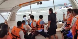 Phuket Adası Açıklarında Balıkçı Teknesi Alabora Oldu: 1 Kişi Kayıp