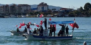 Cumhuriyet İçin Denizi Kayıklarla Doldurdular