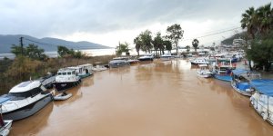 Tarihi Azmak Turkuazdan Kahverengiye Döndü