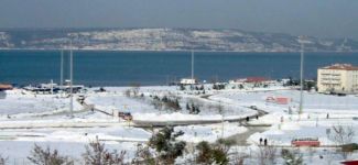 Çanakkale Boğazı'nda şiddetli fırtına etkili olmaya devam ediyor