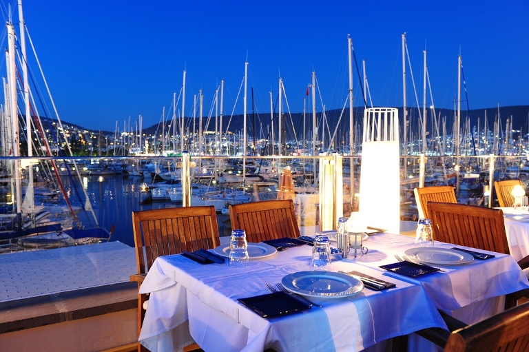 Marina restaurant